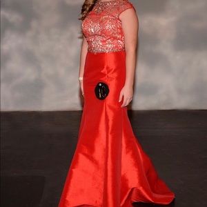 Macduggal size 6 dress